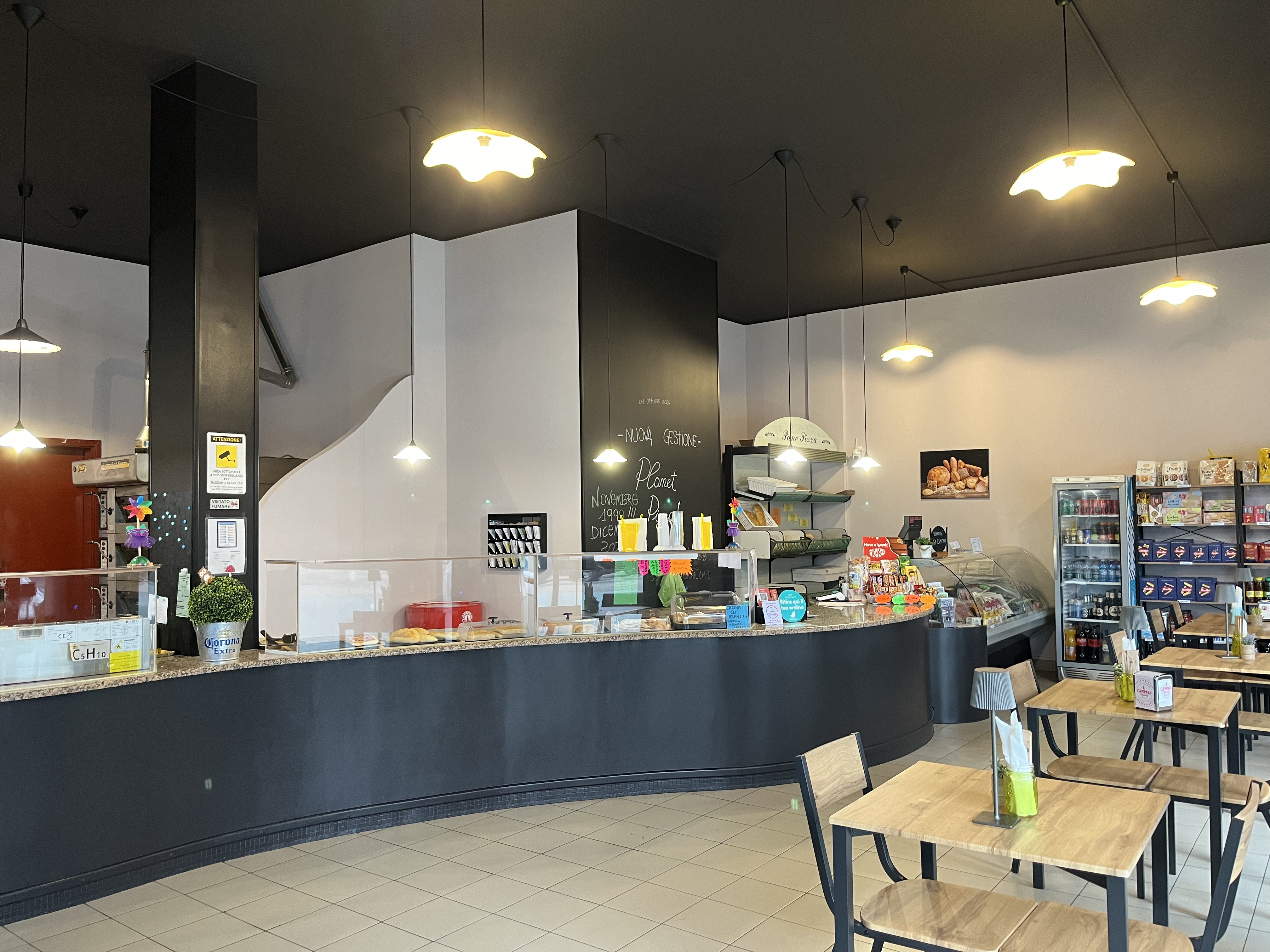 Planet Pizza galleria 4